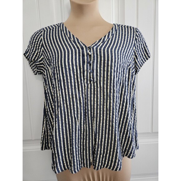 Torrid Sz 0 US 12 Gold Lurex Stripe and Navy Blue Short Sleeve Top Buttons Vneck - Picture 3 of 8